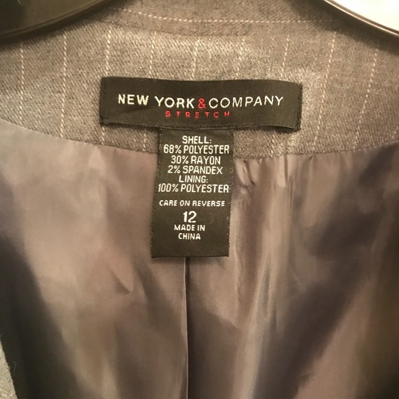 NY&Co - Picture 6 of 6